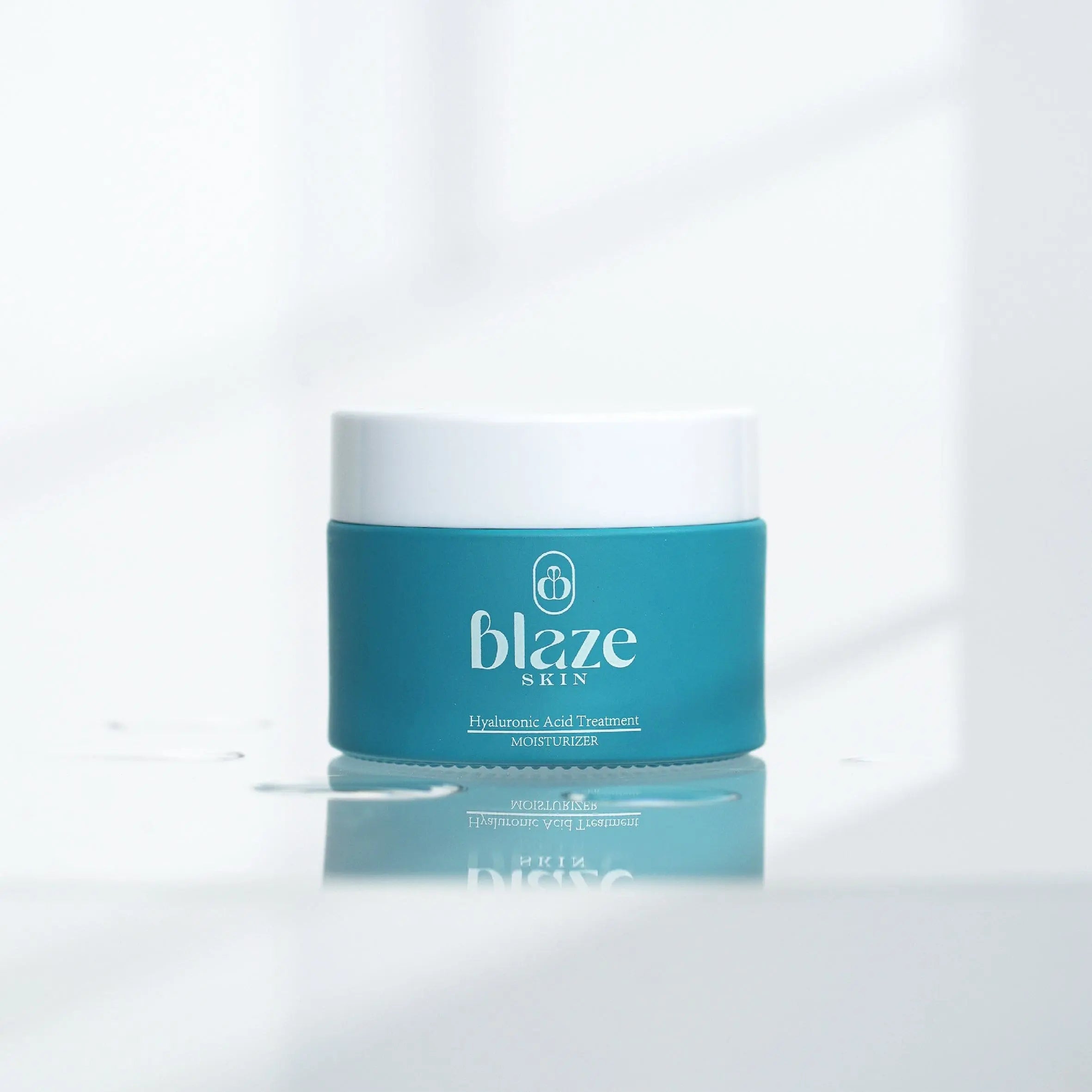 Hyaluronic Acid Moisturizer Blaze skin