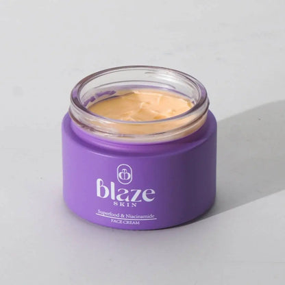 Superfood+Niacinamide Face Cream Blaze skin